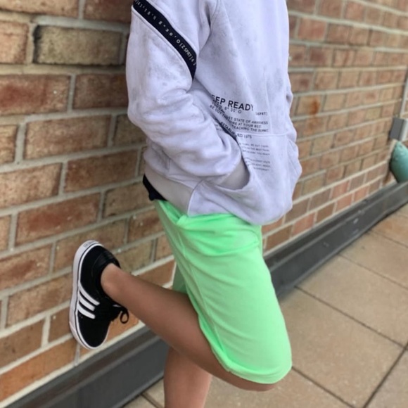 Pixie Lane Shorts - Picture 2 of 3